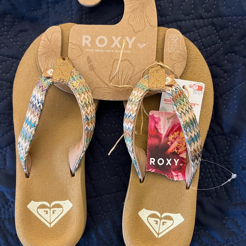 Roxy Floral Tan Sandals
